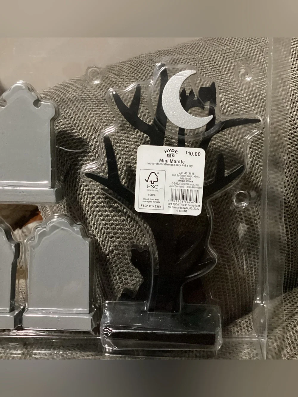 Target Hyde & Eek Mini Mantle Skeleton Themed Decor Wood Halloween Lot of 2 2022